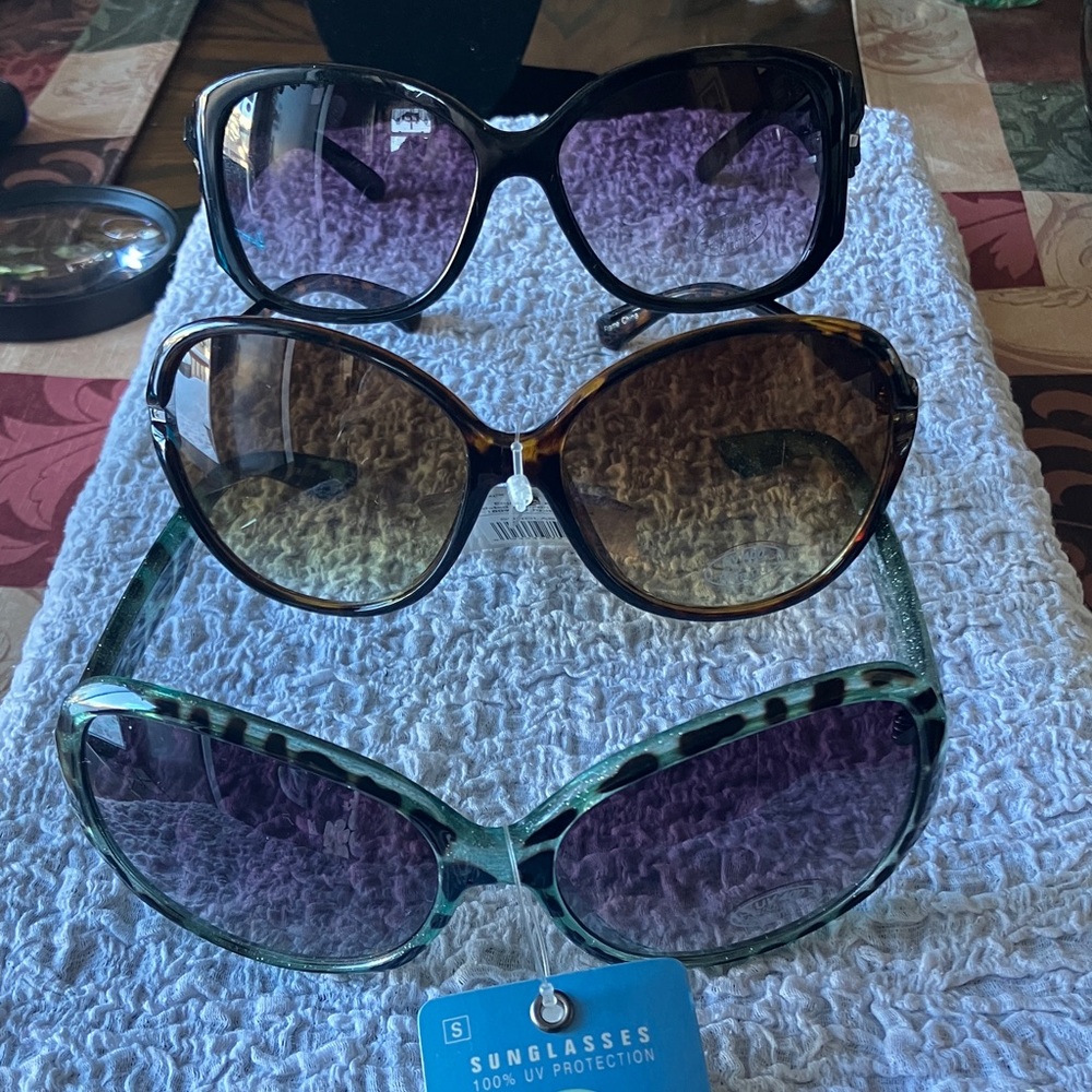 Elegant Women's Sunglasses Trio - Black, Brown, Green